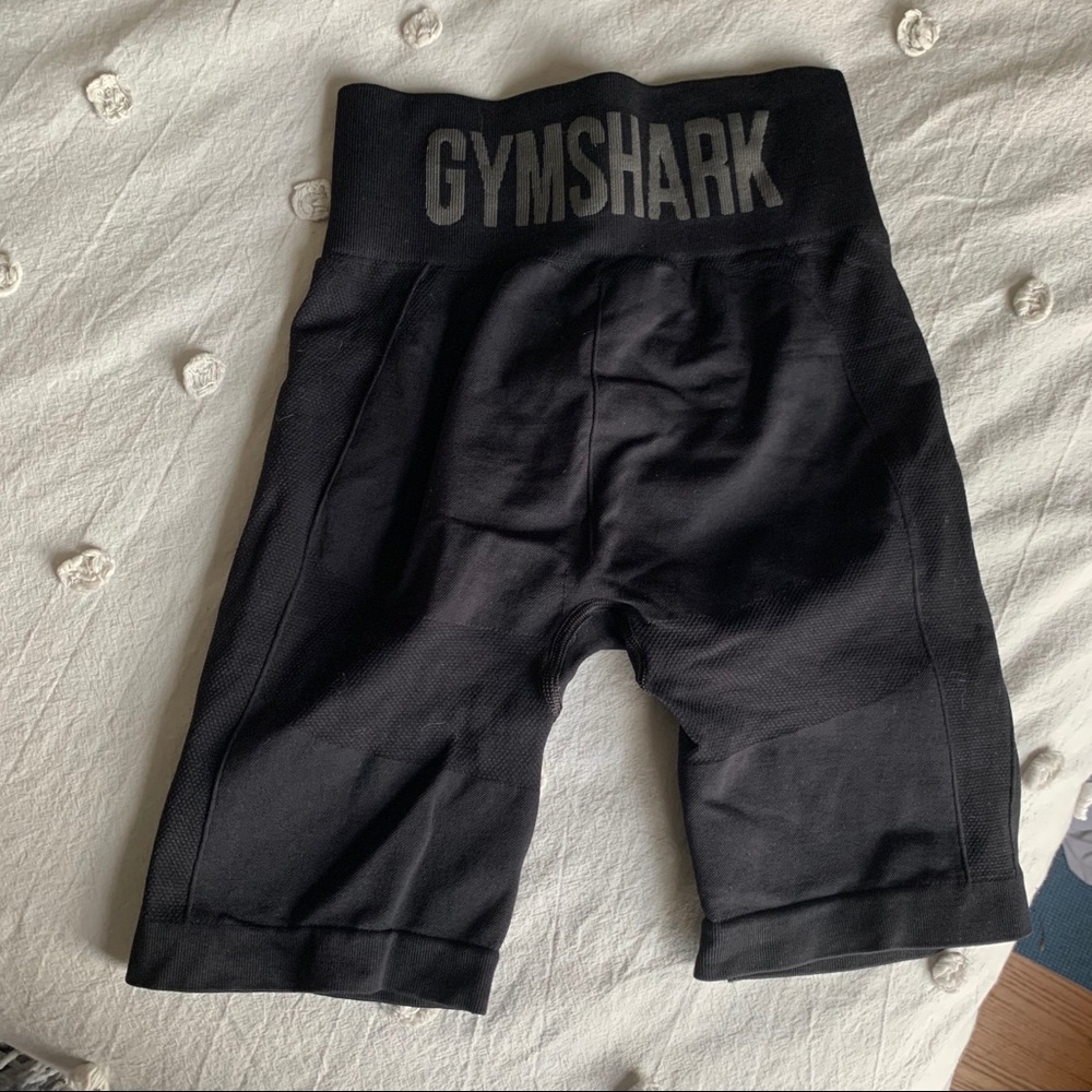 Black Gymshark flex shorts